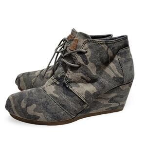 Toms Camo Sneaker Wedges, Women's 6.5